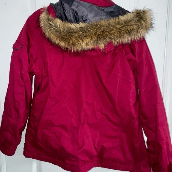 Women's Columbia Omni-Tech Faux Fur Lined Parka Size Medium - Picture 9 of 11